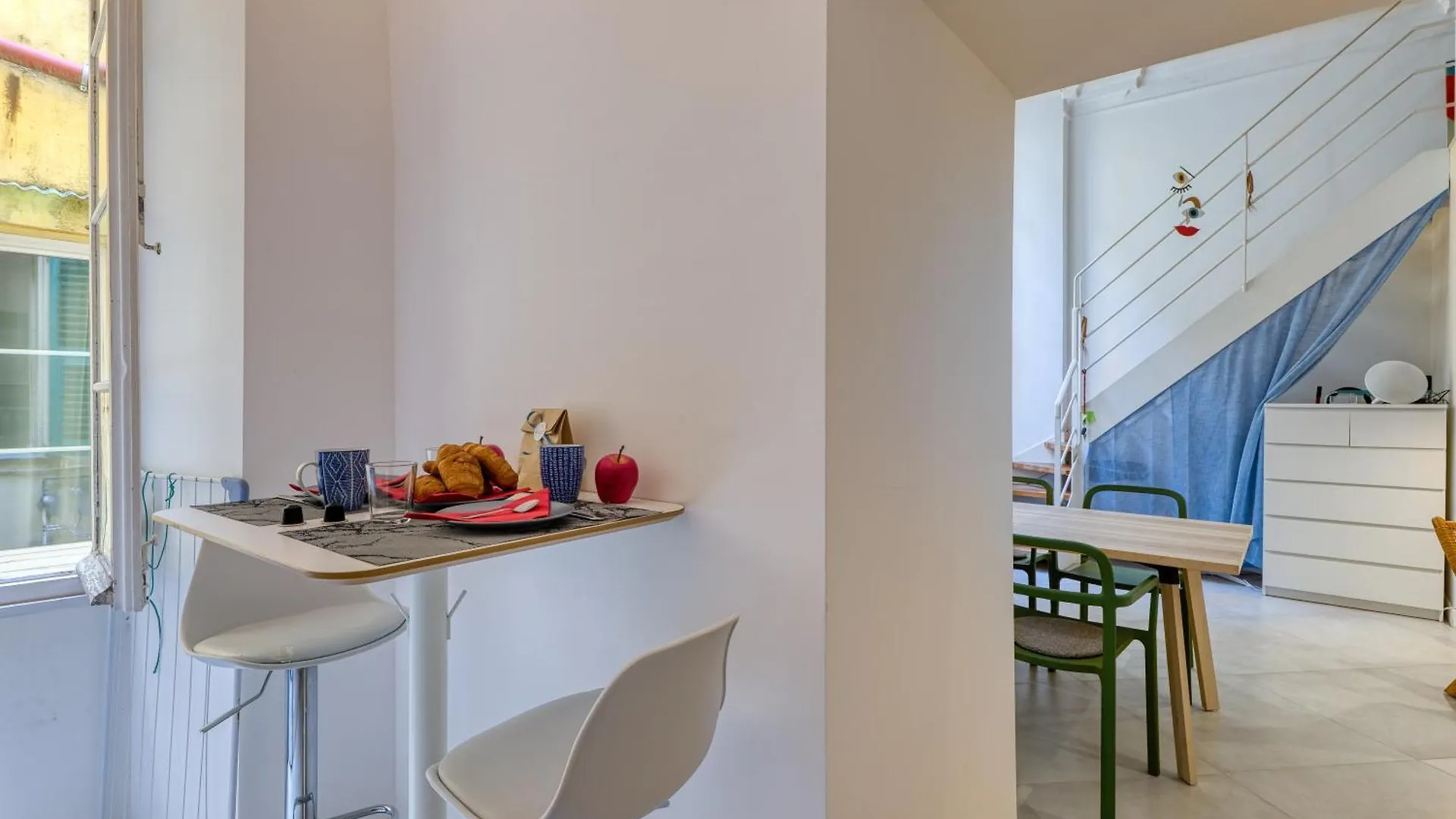 Two Levels Apt In Historical Building - Happy Rentals Menton France