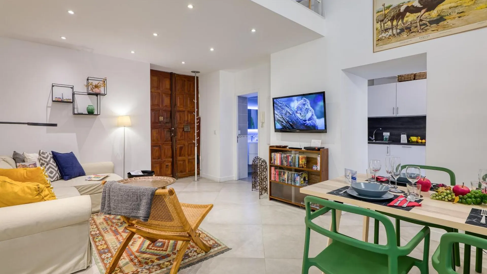 Two Levels Apt In Historical Building - Happy Rentals Menton